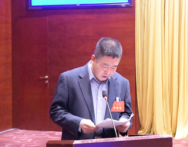 19听取市应急管理局局长李书恩关于加强应急管理、提升应急能力工作的专项履职报告_副本.jpg