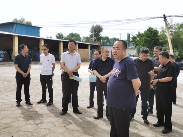 检查组一行在神宇科技有限公司检查.jpg