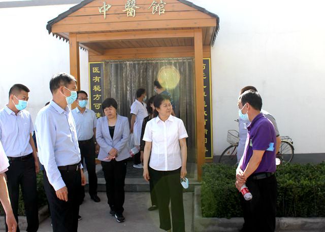 4调研组在五台县茹村卫生院调研.jpg