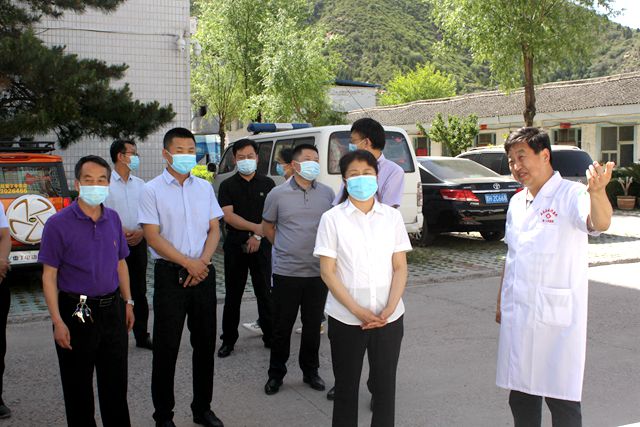 4调研组在五台县医院调研 (3).jpg