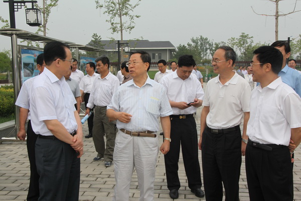 检查云中河治理工程.JPG