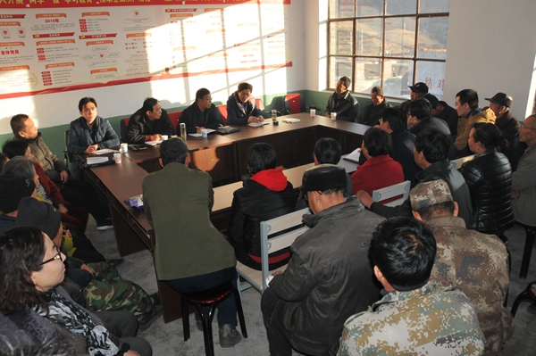 1召开座谈会_副本.jpg