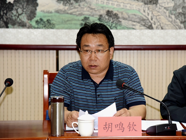 市人大常委会城环工委主任胡鸣钦.jpg